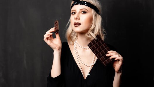Dark Chocolate benefits in Hindi